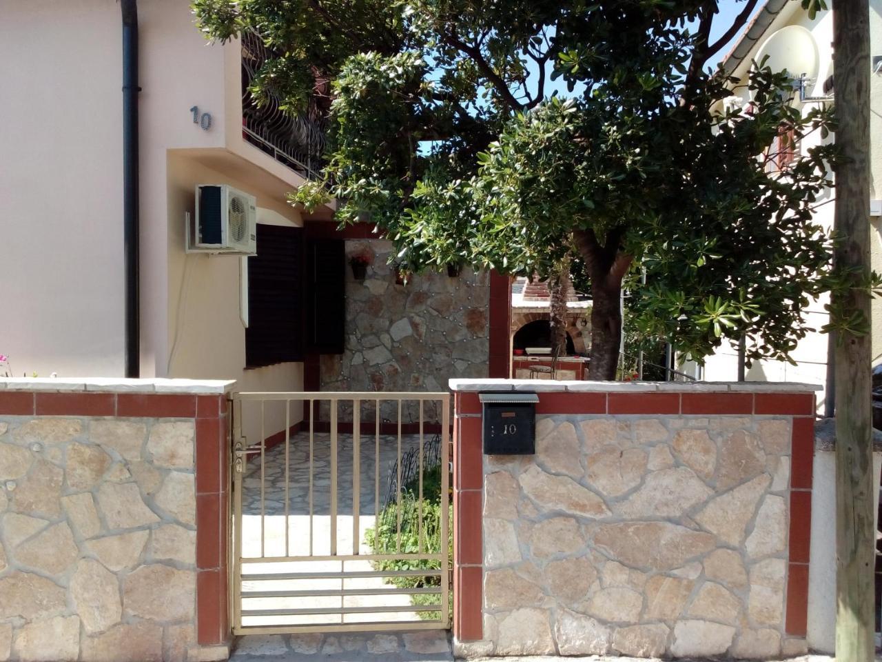 Apartment "Mislav" Gornji Karin Kültér fotó