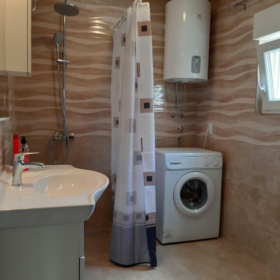 Apartment "Mislav" Gornji Karin Kültér fotó